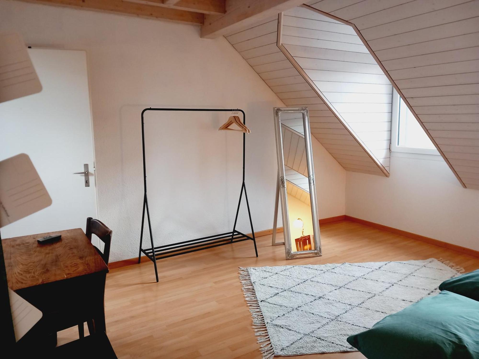 Gemuetliches Zimmer In Muntelier Nahe Am See Appartement Buitenkant foto